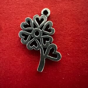 James Avery Retired Sterling Sliver 7 Hearts Flower Pendant Charm .925   0042